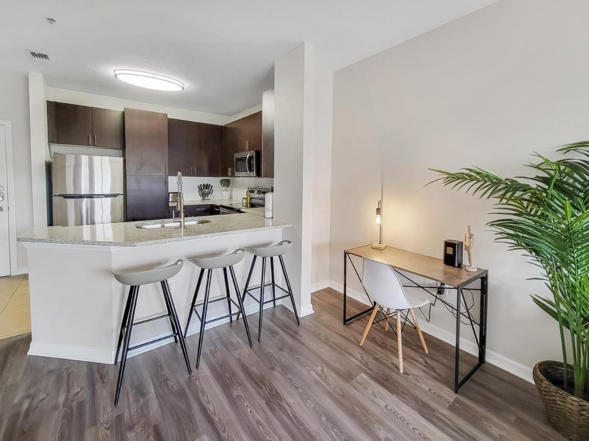 Getaway Apartment Near Beaches And Airport Tampa Eksteriør bilde